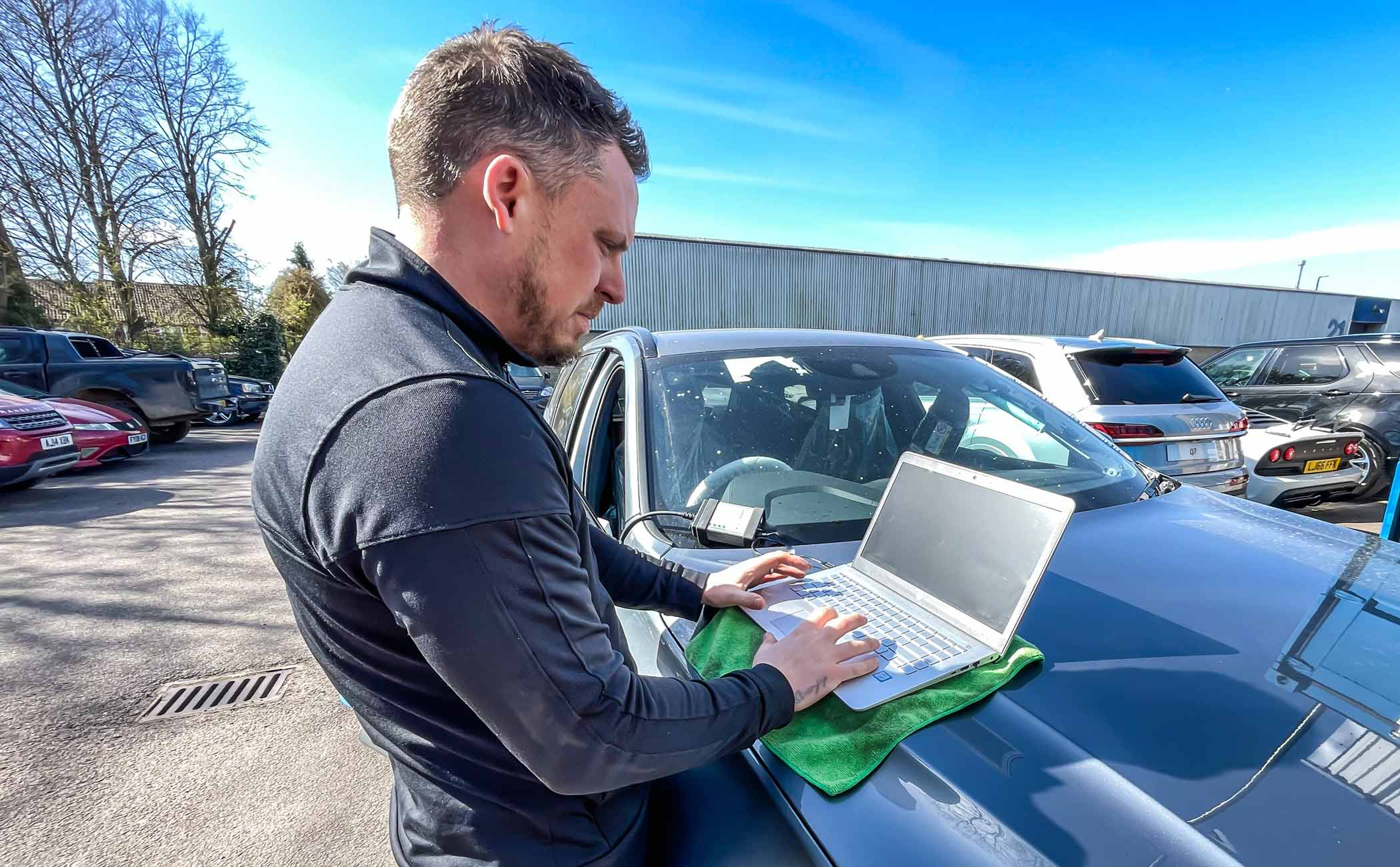 Diagnostics check on the electronic control units of the car.